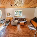 Casa de Férias Dom Przy Plaży Wieliszew, Duży Ogród I Grill Wieliszew